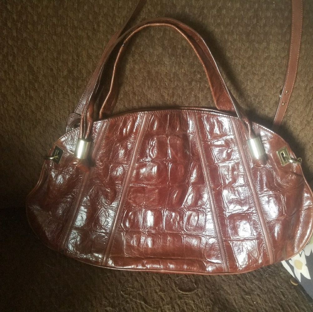 Tre Vero Brown Croc Embossed Bag w/Gold Hardware